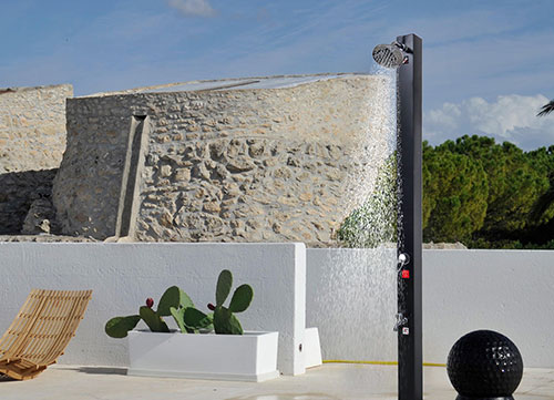 Material- und Strukturinnovationen beheben die Schwachstellen der Branche und heben die Energieeffizienz von Solarduschsäulen auf ein neues Niveau.